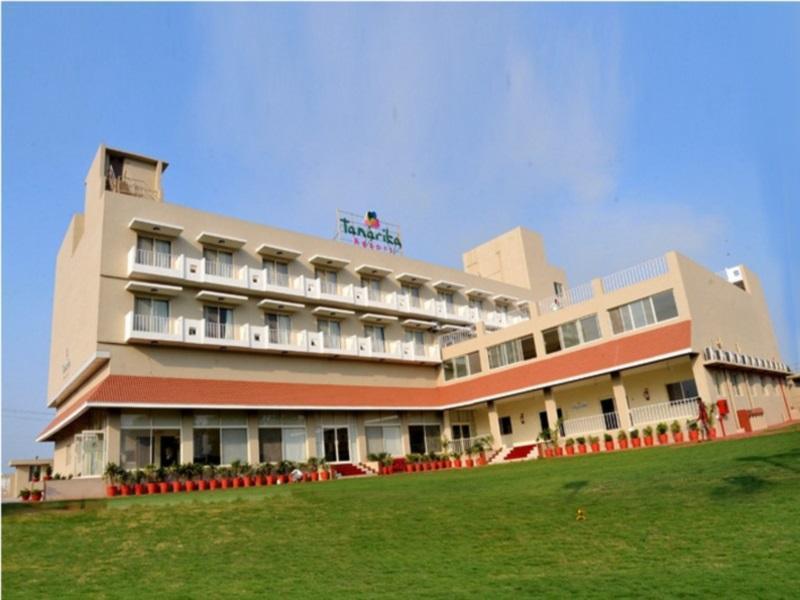 Tanarika Resort Bhusawal Exterior photo